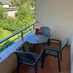 Manga מלון Gjirokastër